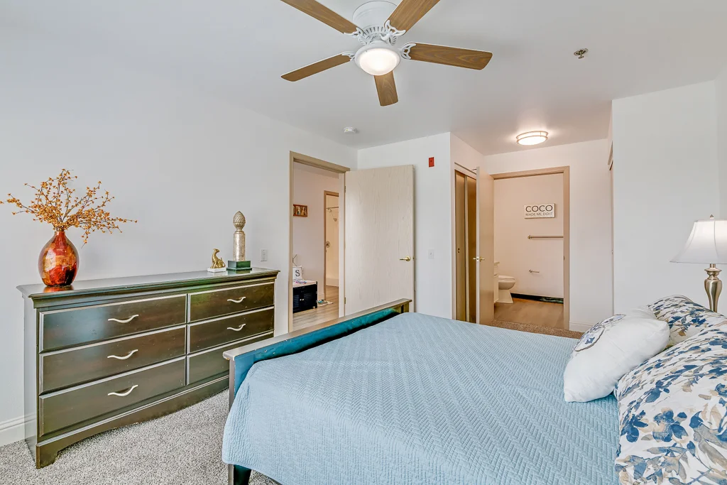 Bedroom Bakersfield 14